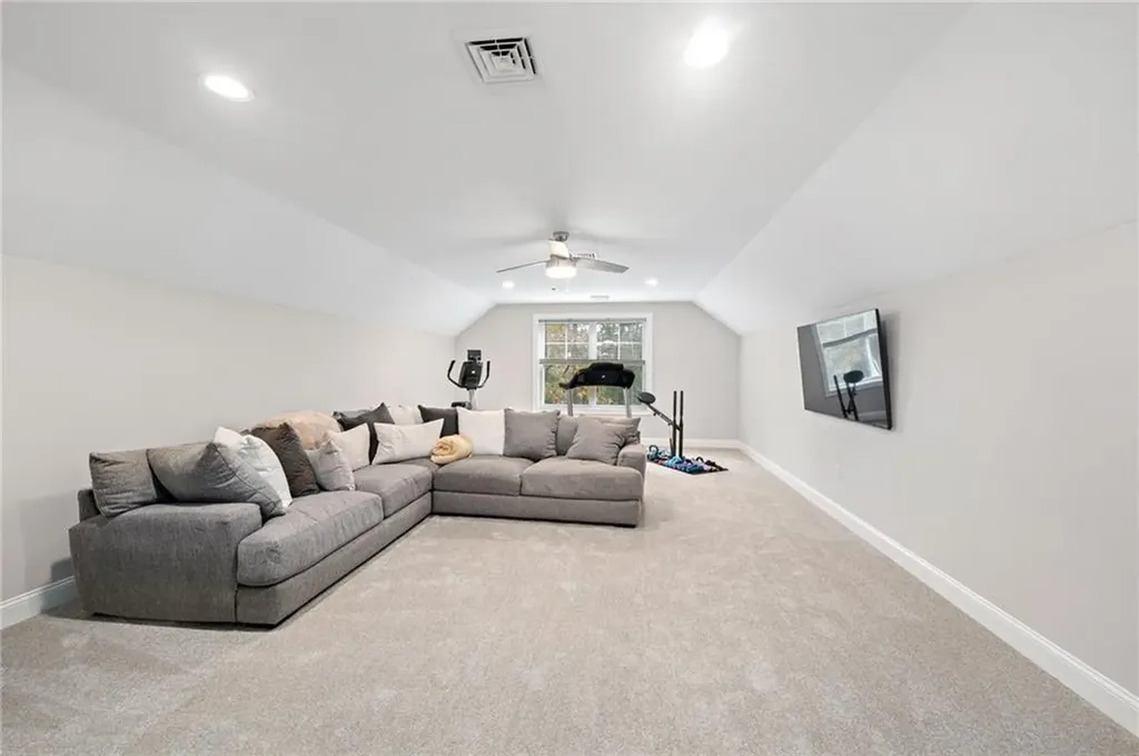 142 Swan Road Smithfield RI 02917