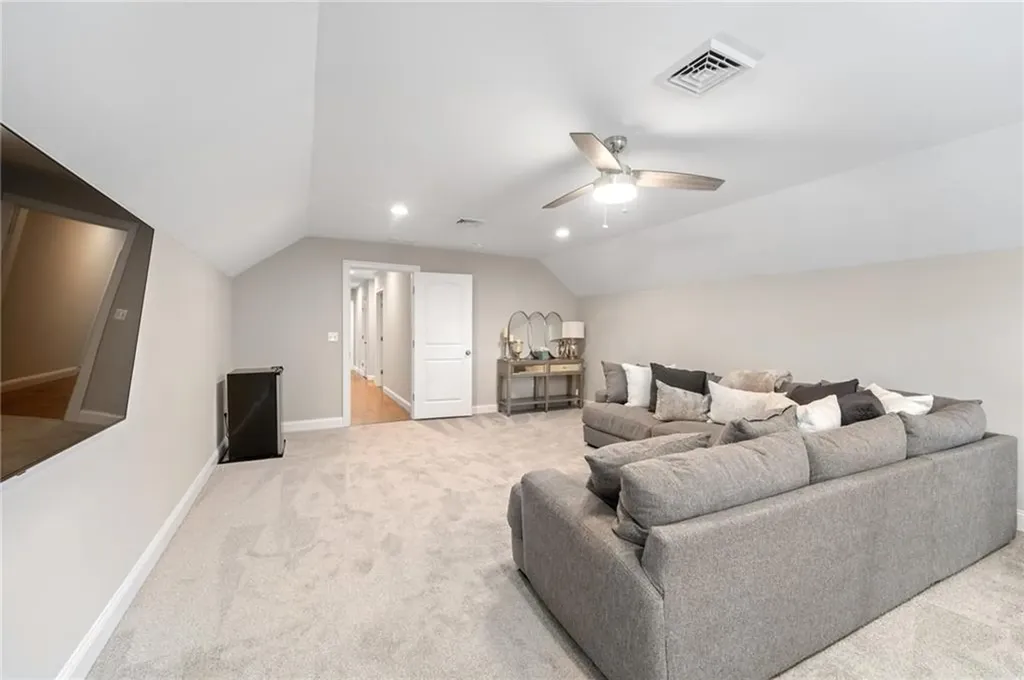 142 Swan Road Smithfield RI 02917