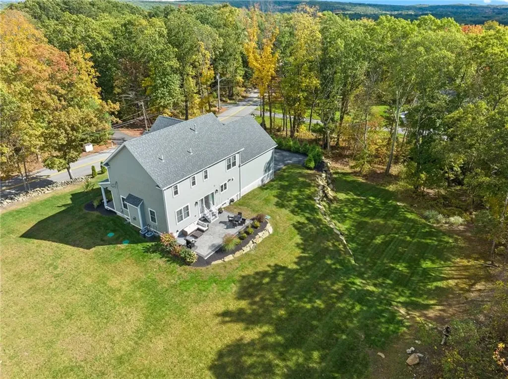 142 Swan Road Smithfield RI 02917