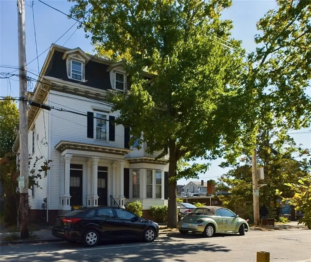 60 62 Bainbridge Avenue Providence RI 02909