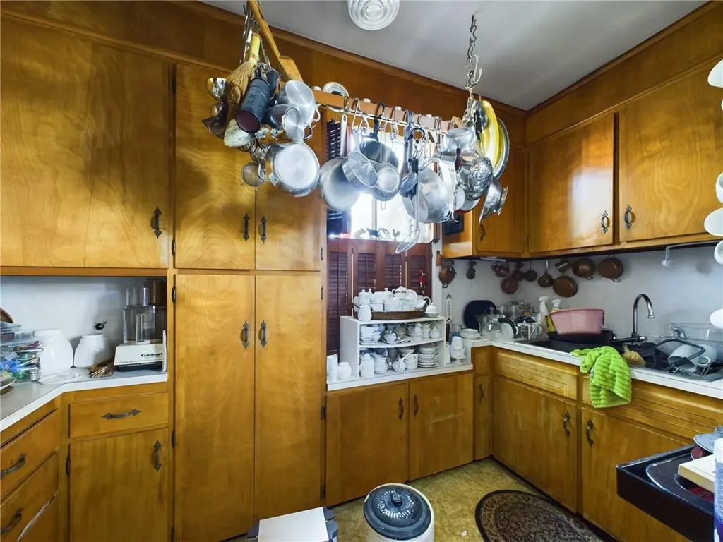 60 62 Bainbridge Avenue Providence RI 02909