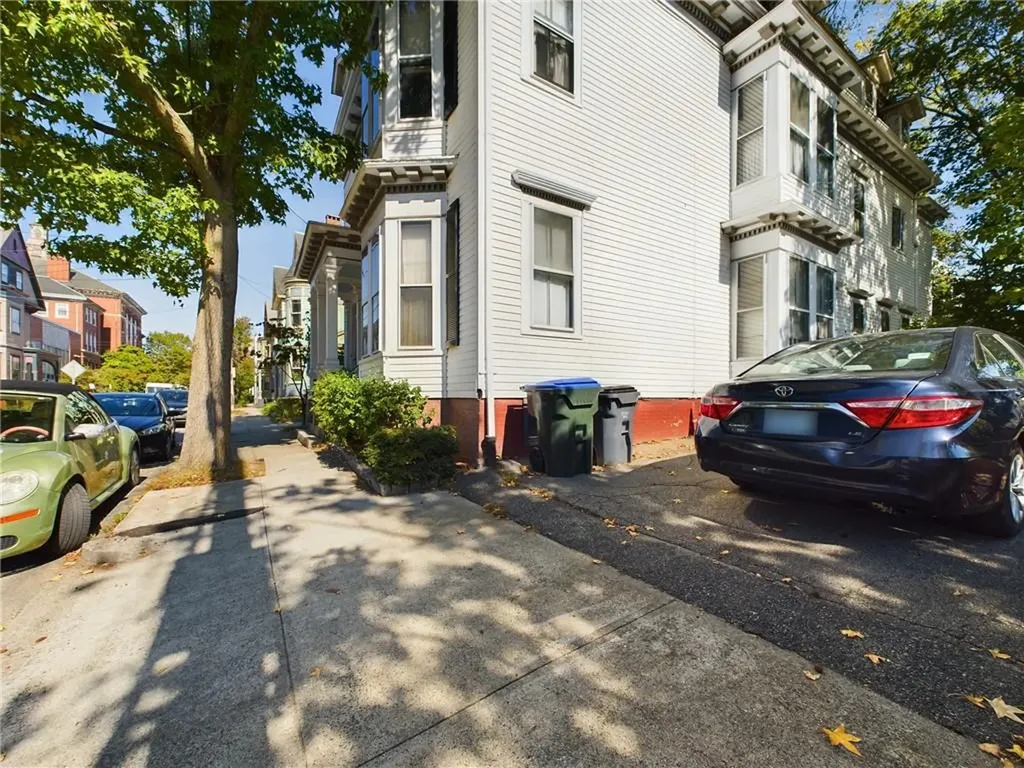 60 62 Bainbridge Avenue Providence RI 02909