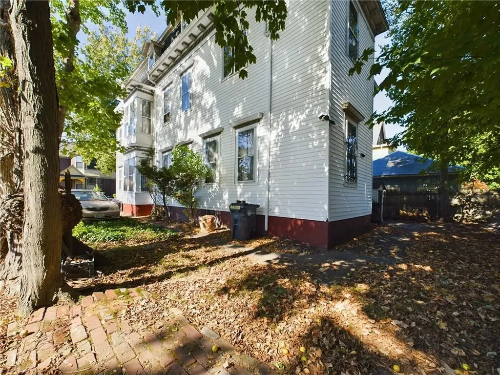 60 62 Bainbridge Avenue Providence RI 02909
