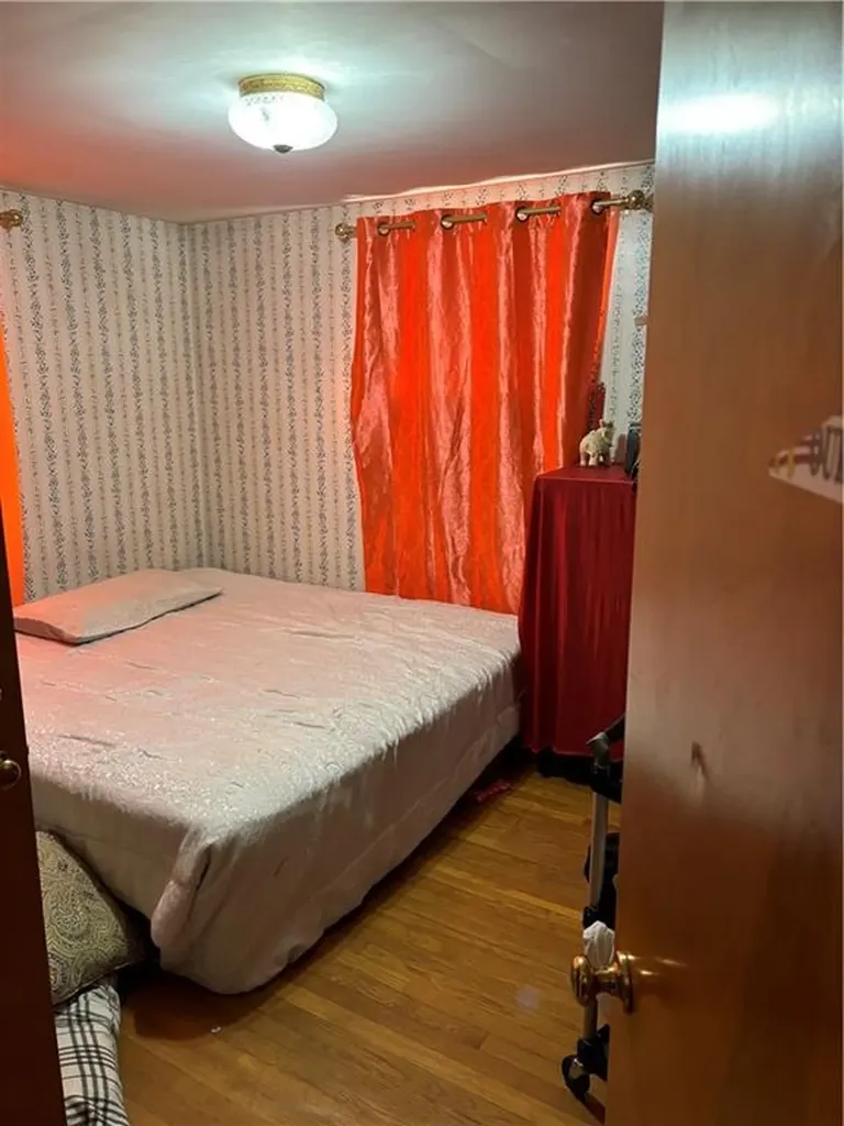 956 Oaklawn Avenue Cranston RI 02920