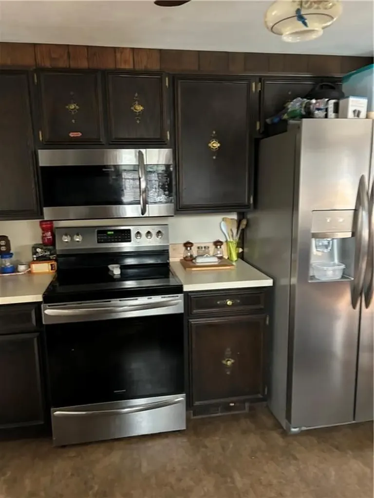 956 Oaklawn Avenue Cranston RI 02920