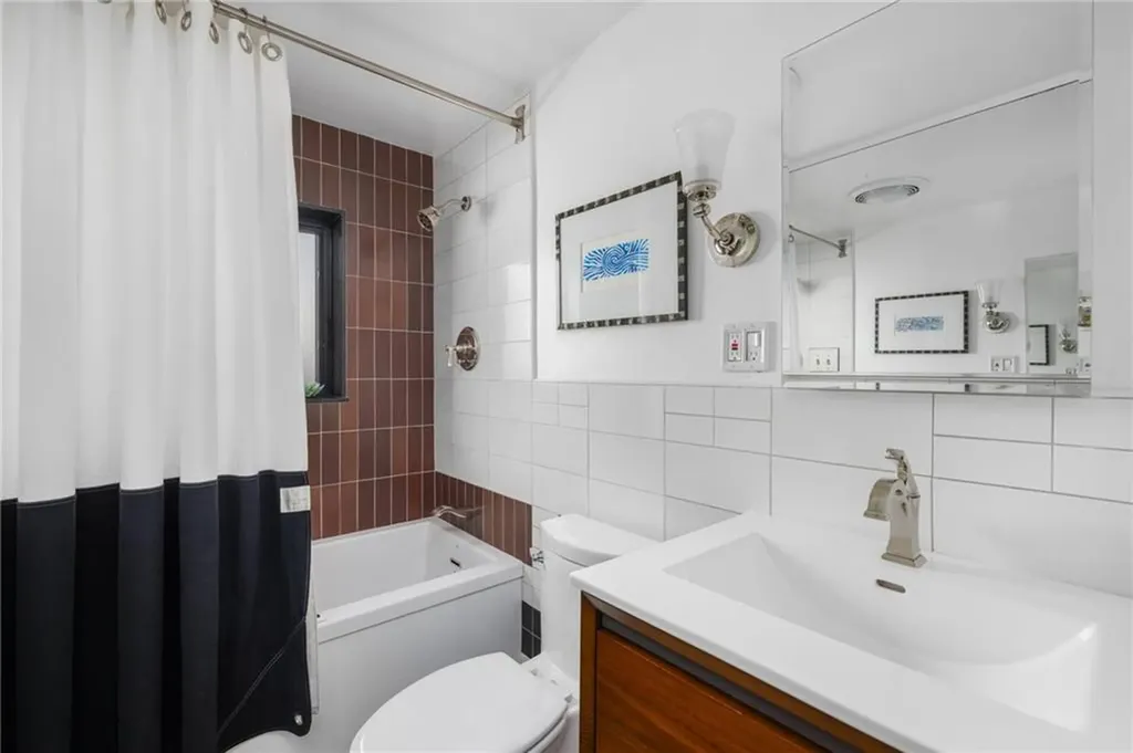 43 Palmer Street Newport RI 02840