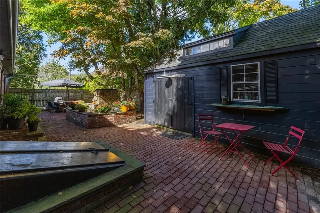 43 Palmer Street Newport RI 02840