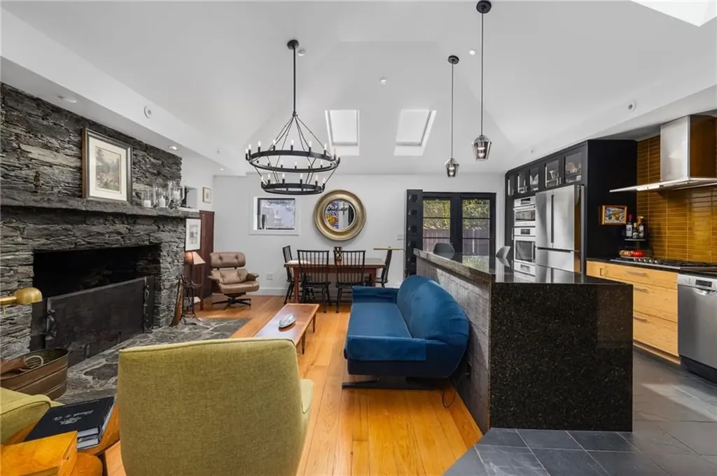 43 Palmer Street Newport RI 02840