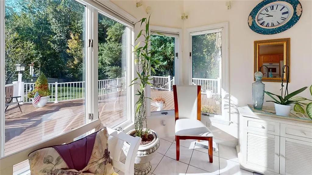24 Michelle Circle Warwick RI 02886