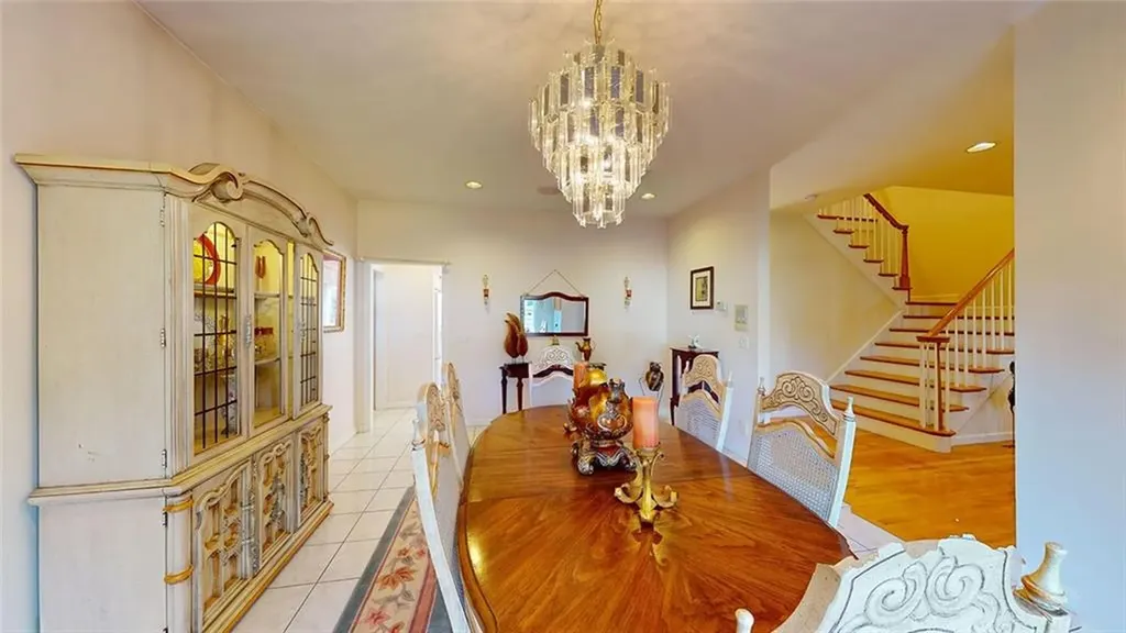 24 Michelle Circle Warwick RI 02886
