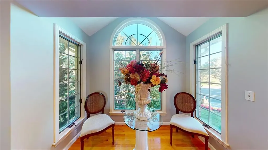 24 Michelle Circle Warwick RI 02886