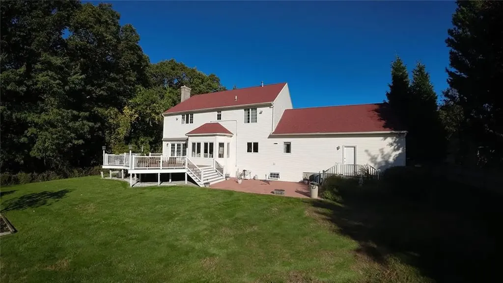 24 Michelle Circle Warwick RI 02886