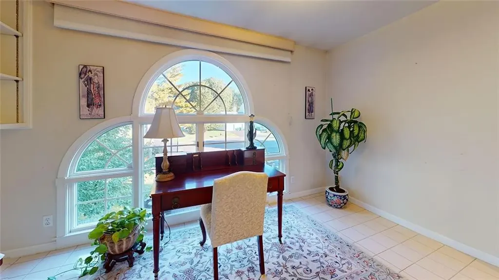 24 Michelle Circle Warwick RI 02886