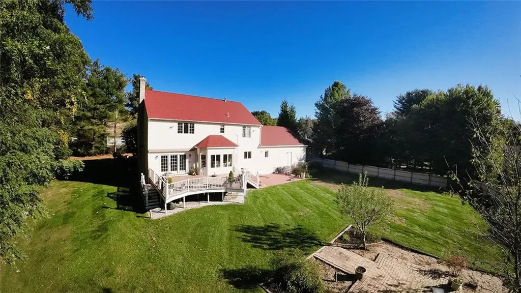 24 Michelle Circle Warwick RI 02886