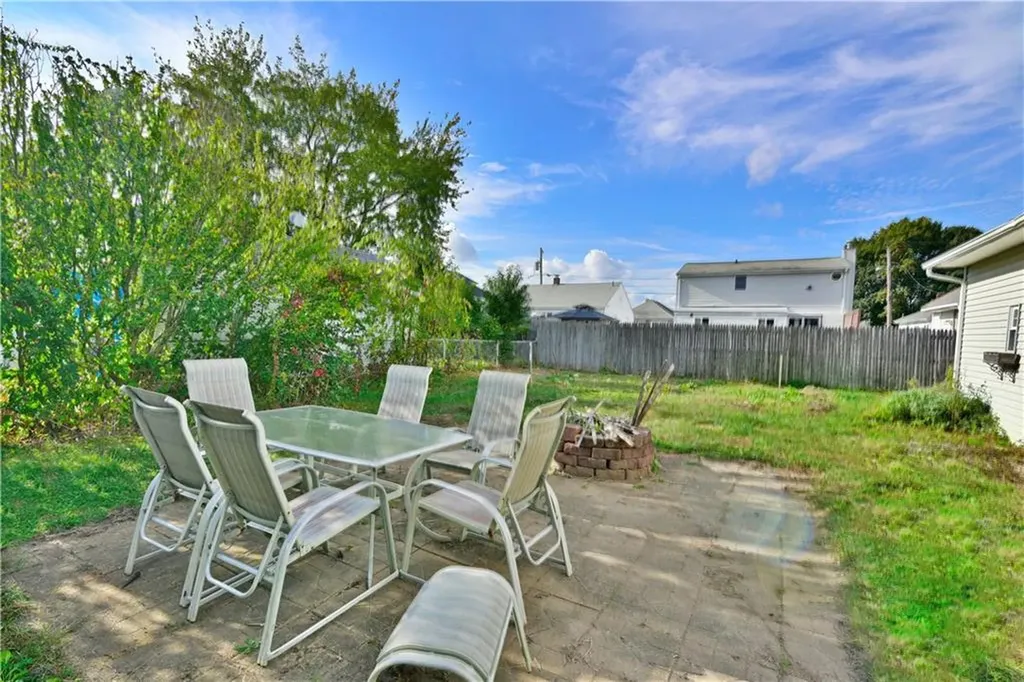 9 Hunter Avenue Johnston RI 02919
