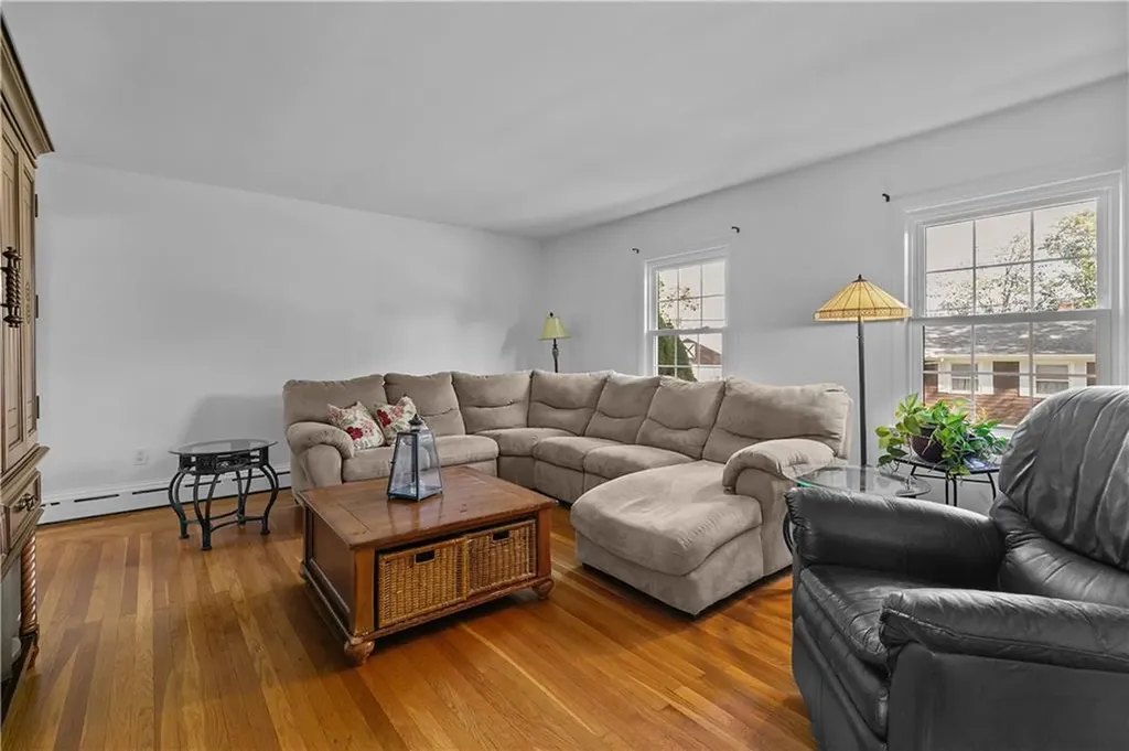81 Lee Avenue Portsmouth RI 02871