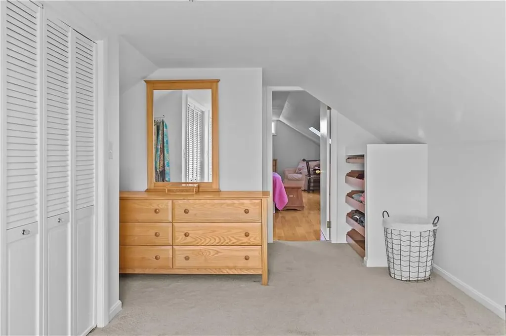 81 Lee Avenue Portsmouth RI 02871