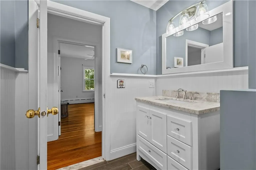 81 Lee Avenue Portsmouth RI 02871