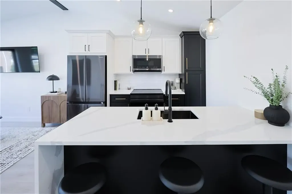 1369 Park Avenue Cranston RI 02920