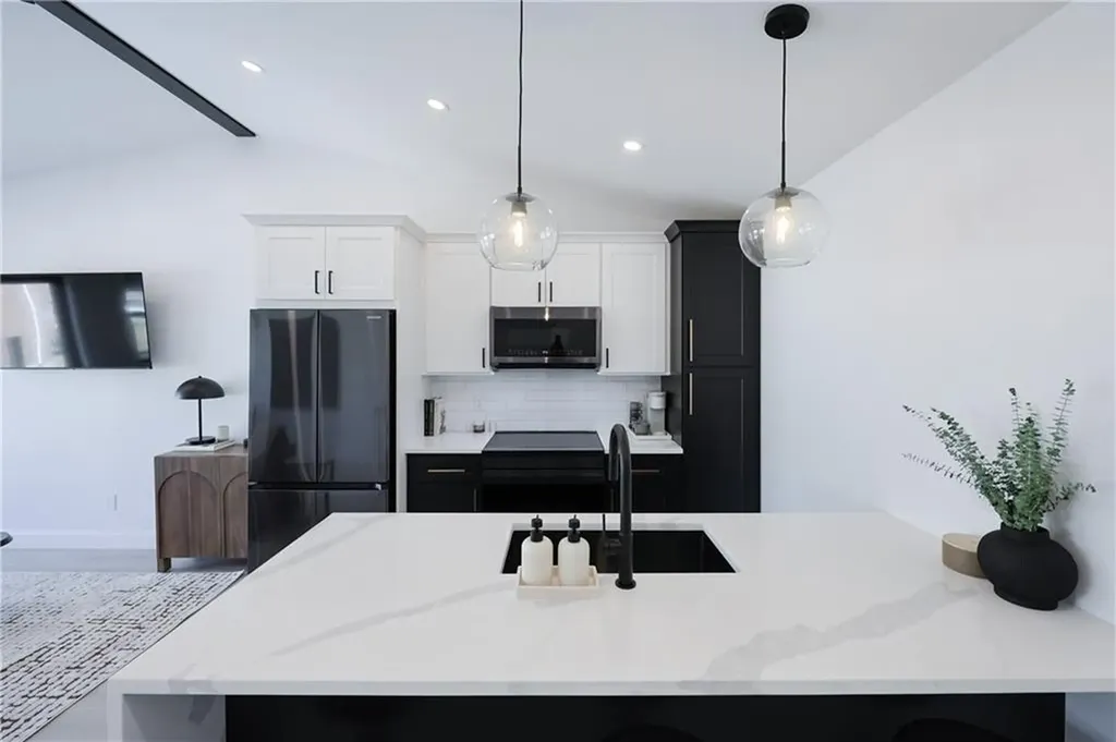 1369 Park Avenue Cranston RI 02920