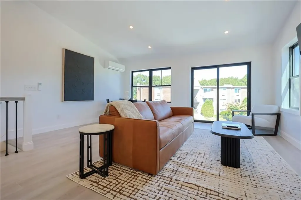 1369 Park Avenue Cranston RI 02920