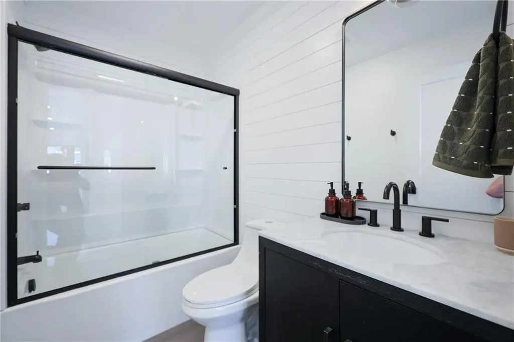 1369 Park Avenue Cranston RI 02920