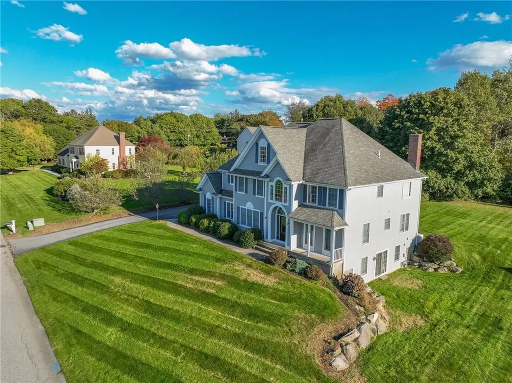 4 West Valley Drive Cumberland RI 02864