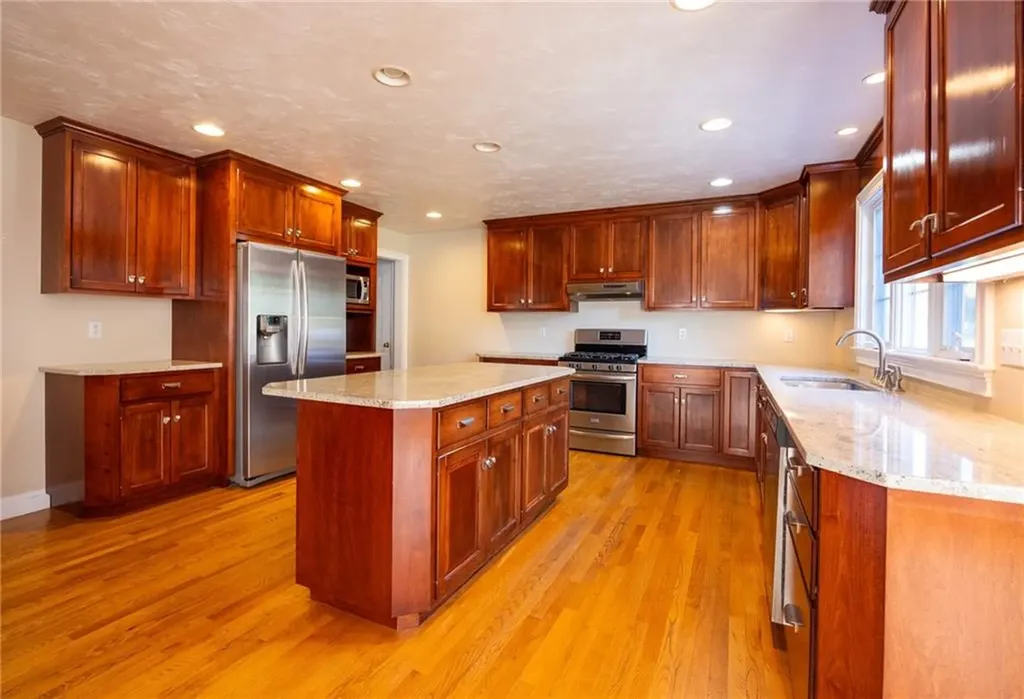 4 West Valley Drive Cumberland RI 02864