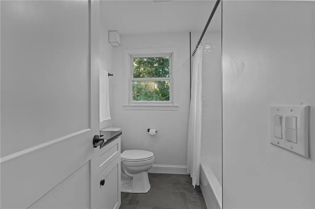 6 Verdi Lane Bristol RI 02809