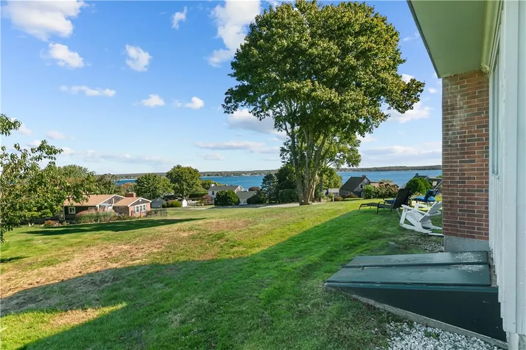 232 Taylor Road Portsmouth RI 02871
