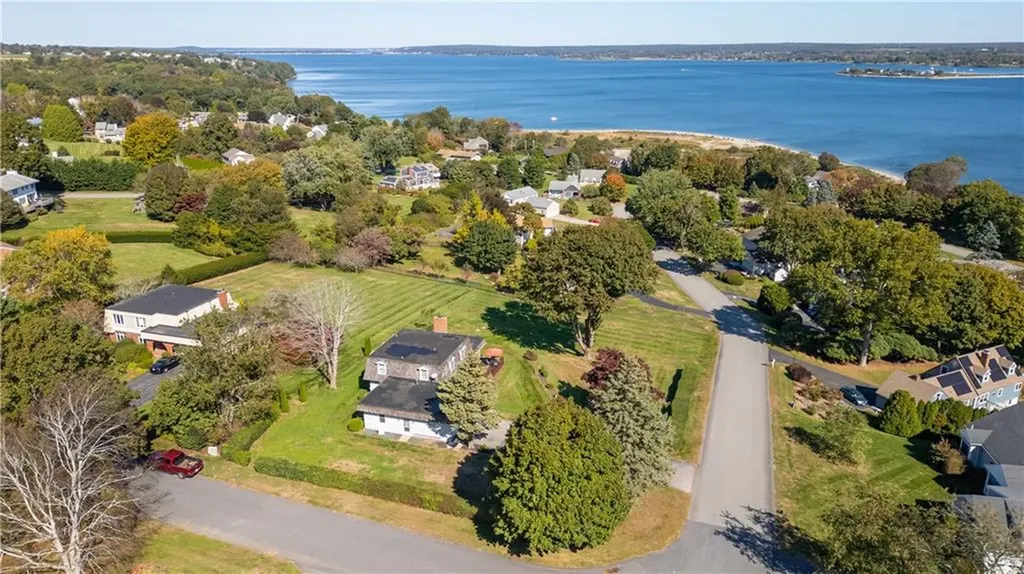 232 Taylor Road Portsmouth RI 02871