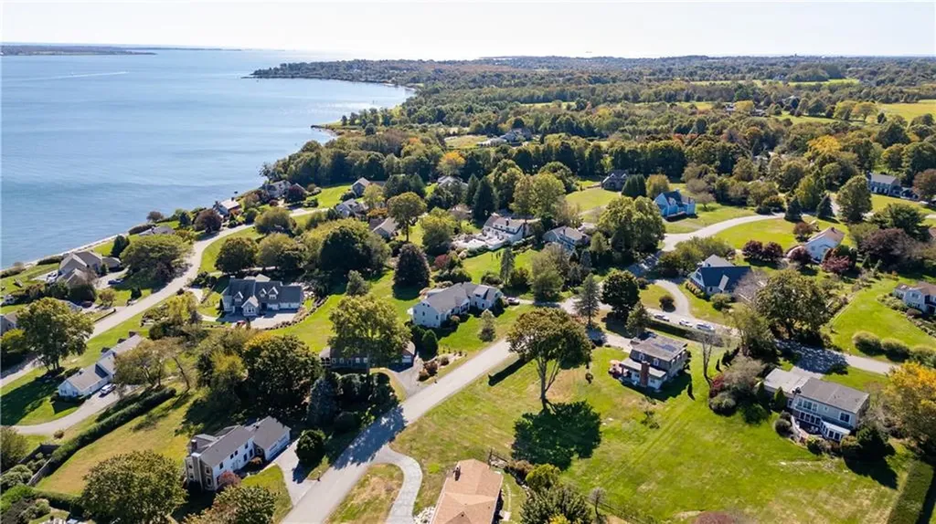 232 Taylor Road Portsmouth RI 02871