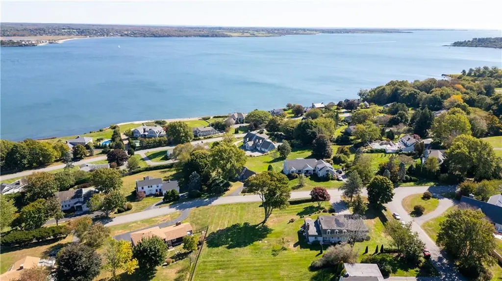 232 Taylor Road Portsmouth RI 02871