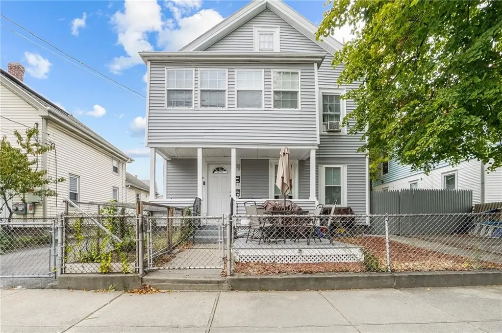 198 East Street Pawtucket RI 02860