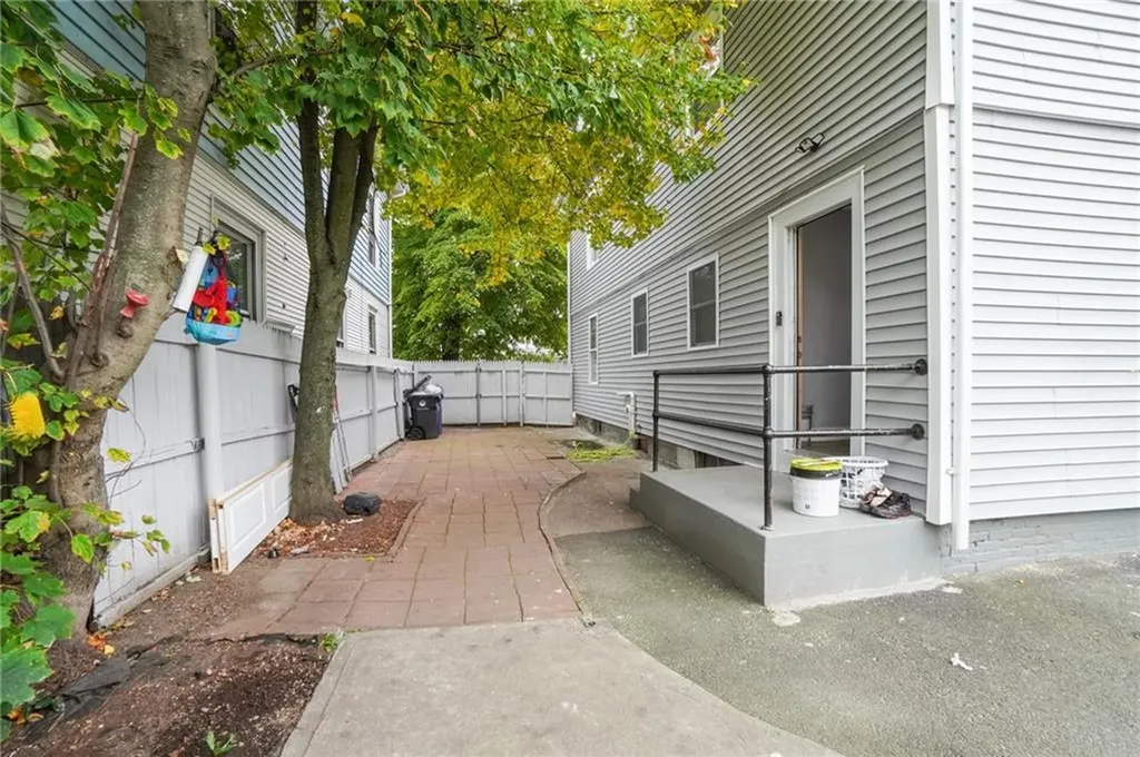 198 East Street Pawtucket RI 02860