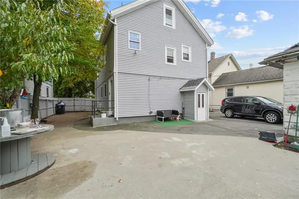 198 East Street Pawtucket RI 02860