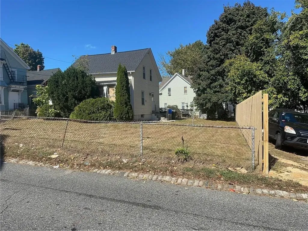 5 Moy Street Providence RI 02904