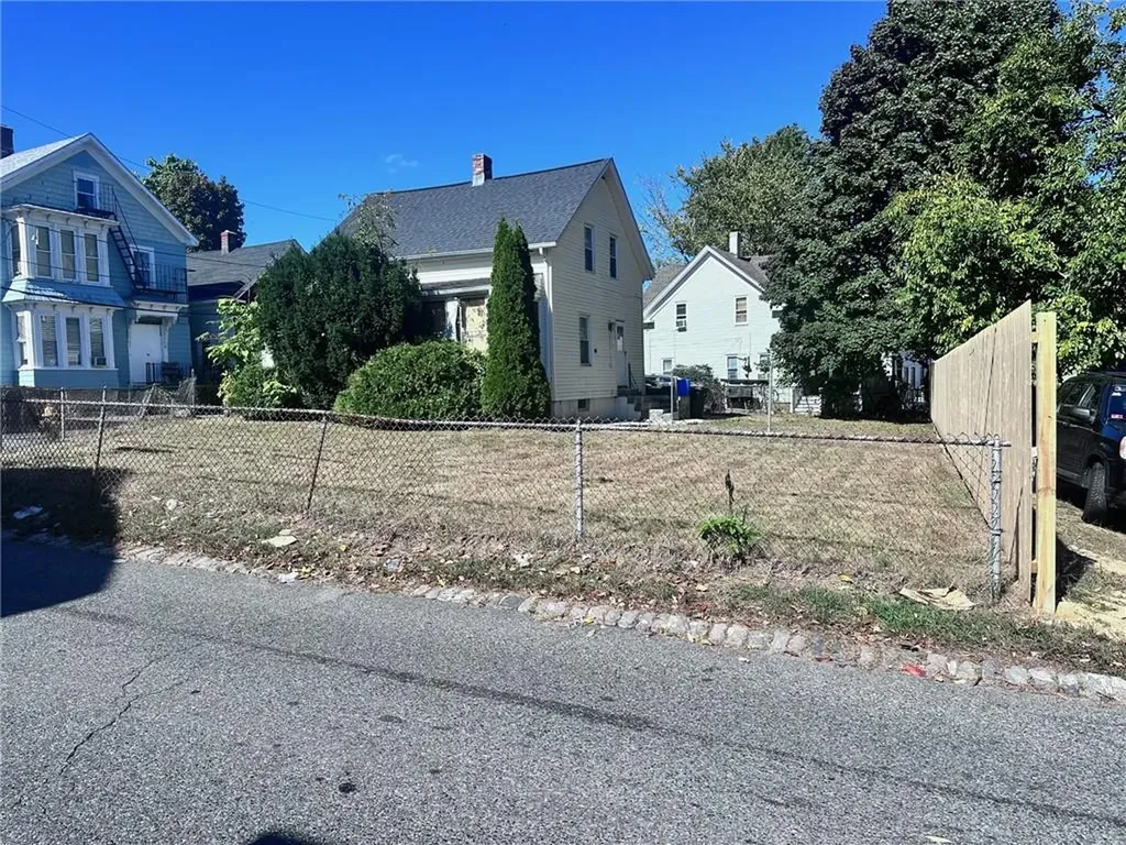 5 Moy Street Providence RI 02904