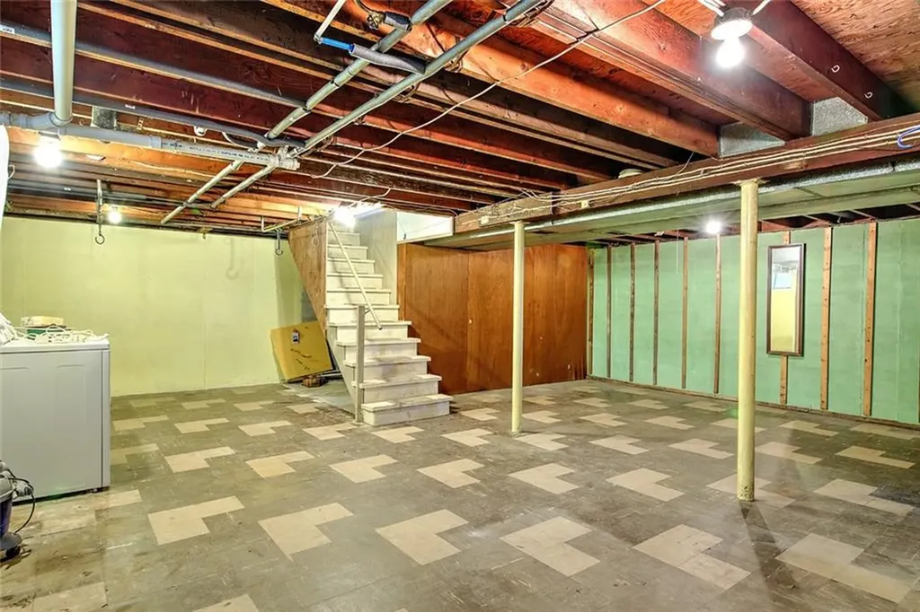 7 Crest Drive Lincoln RI 02865