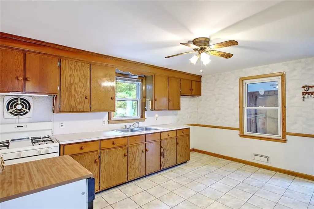 7 Crest Drive Lincoln RI 02865