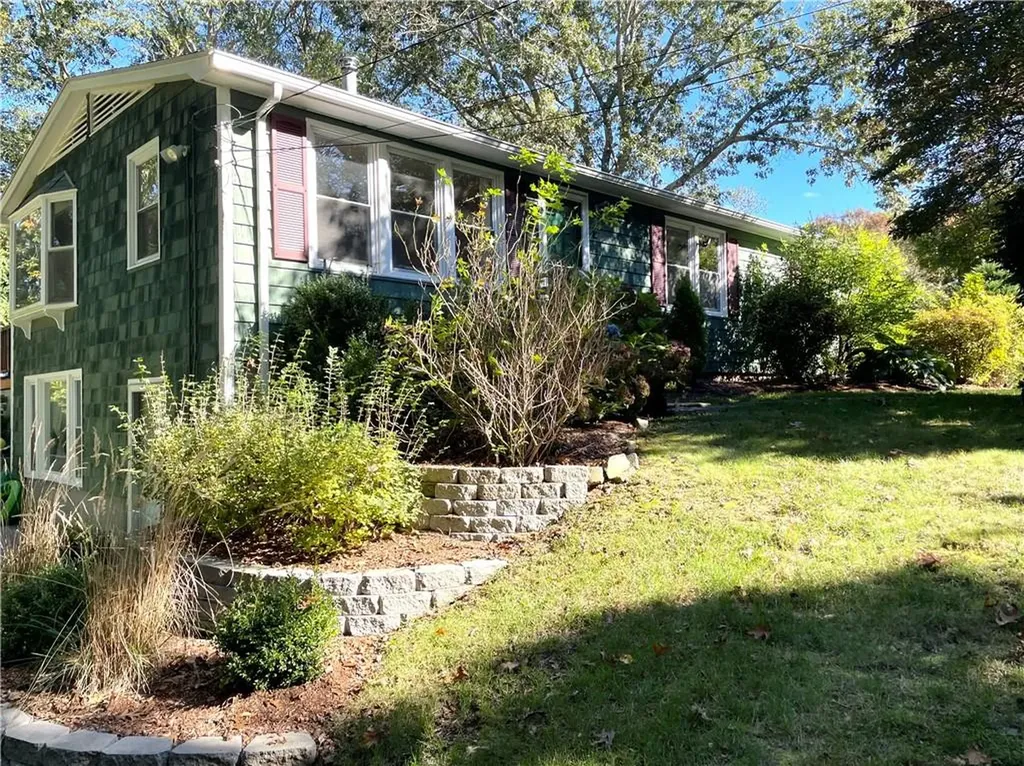 119 Edgewater Road Narragansett RI 02882