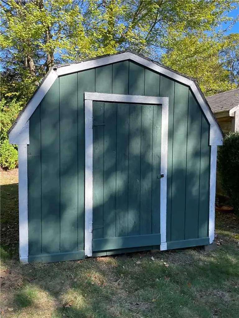 119 Edgewater Road Narragansett RI 02882