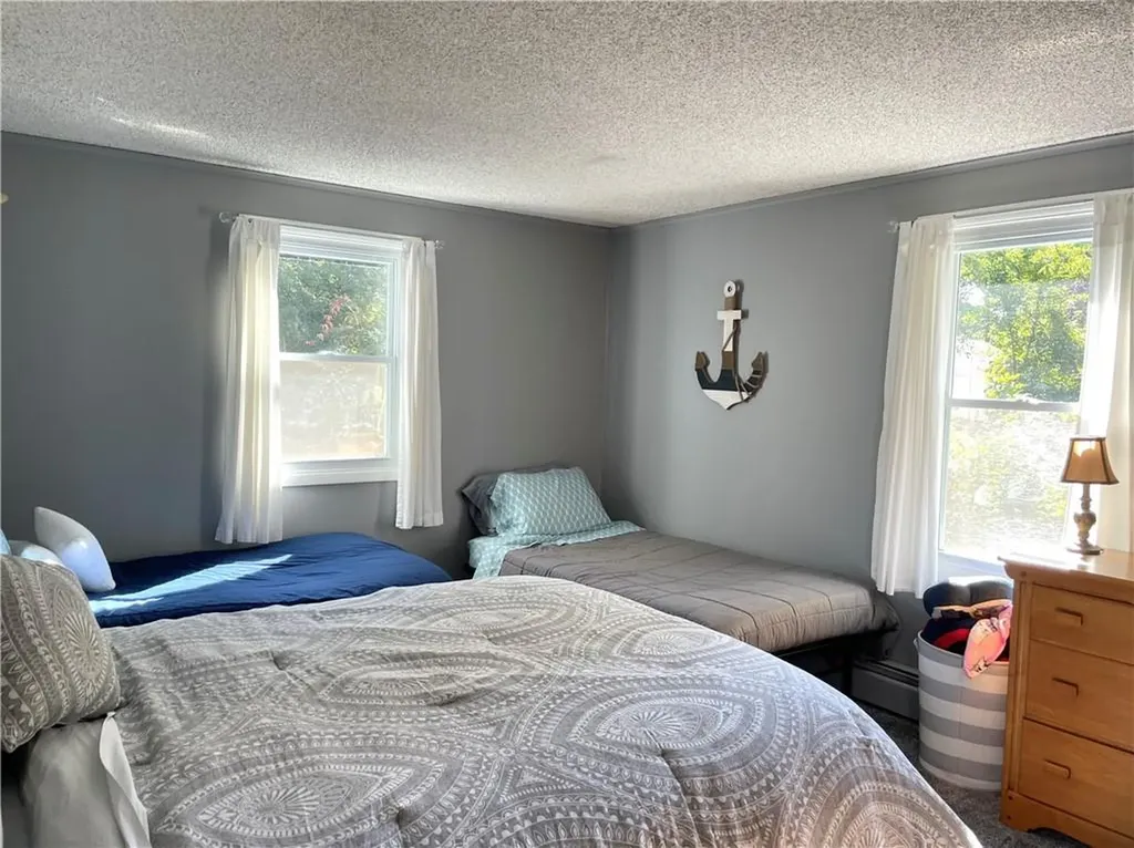 119 Edgewater Road Narragansett RI 02882
