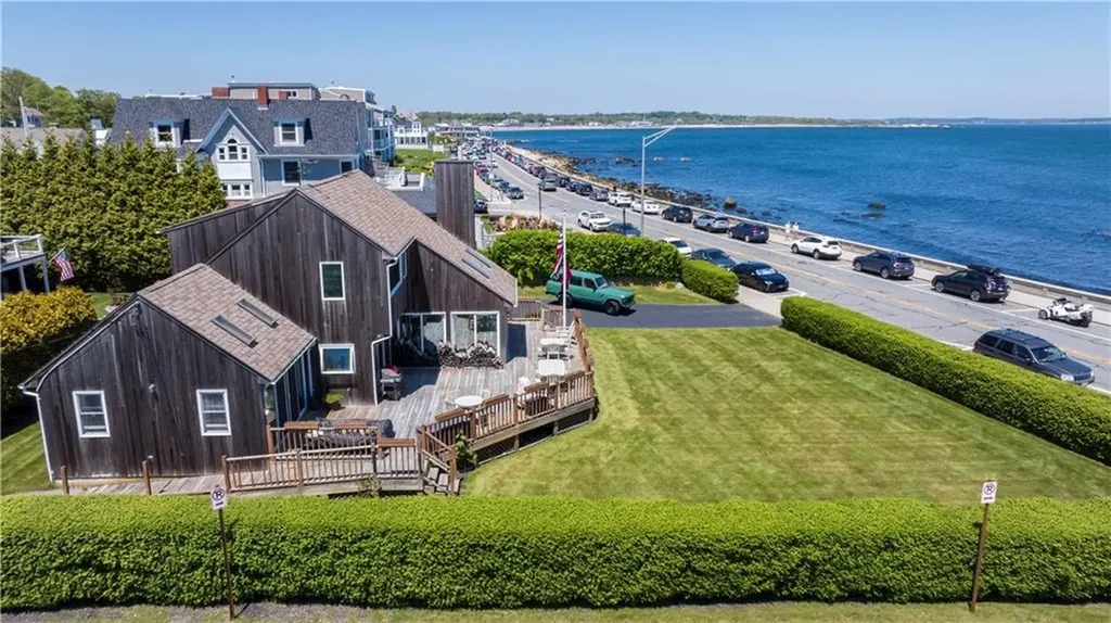 121 Ocean Road Narragansett RI 02882