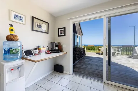 121 Ocean Road Narragansett RI 02882