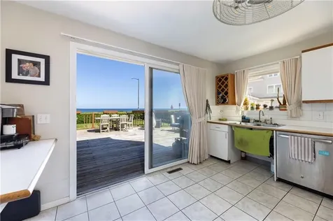 121 Ocean Road Narragansett RI 02882