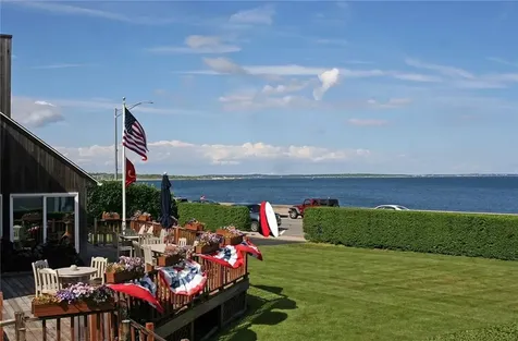 121 Ocean Road Narragansett RI 02882