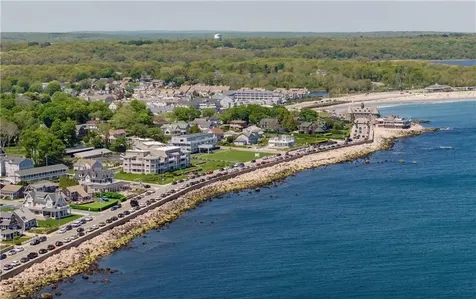 121 Ocean Road Narragansett RI 02882