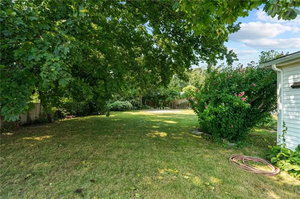 136 Riverside Avenue Warwick RI 02889