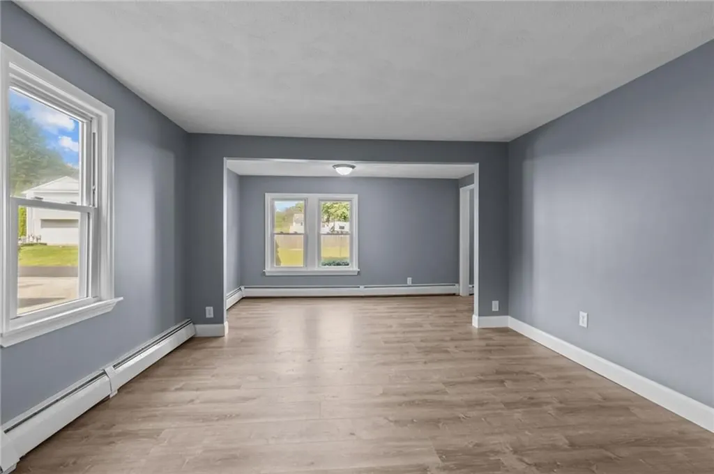 136 Riverside Avenue Warwick RI 02889